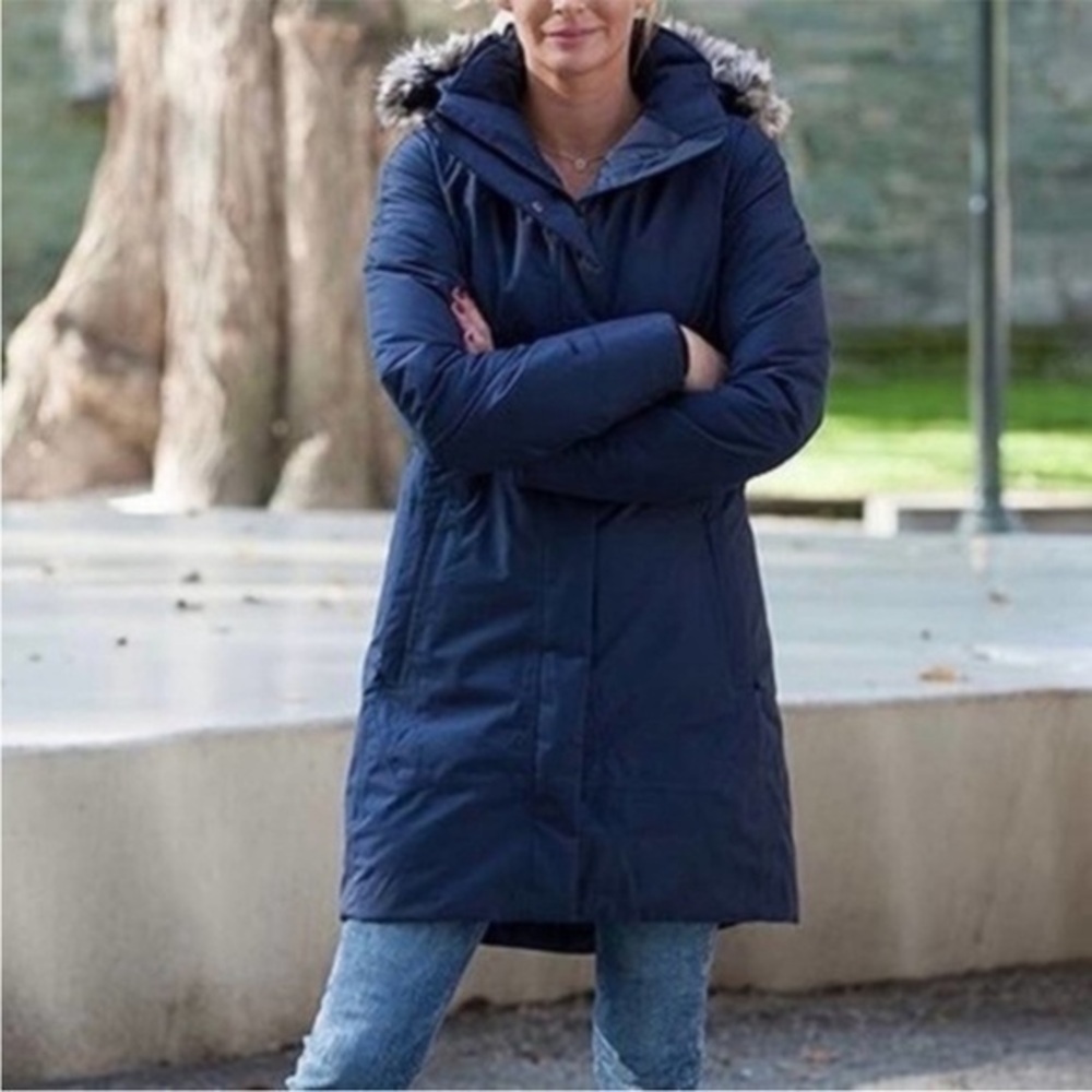The North Face Navy Blue Long Puffer Ski Jacket with Faux Fur Trim